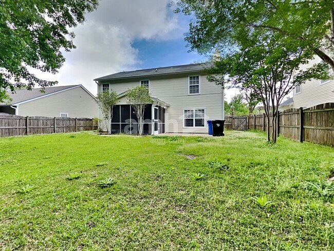 Building Photo - 5154 Torrey Ln
