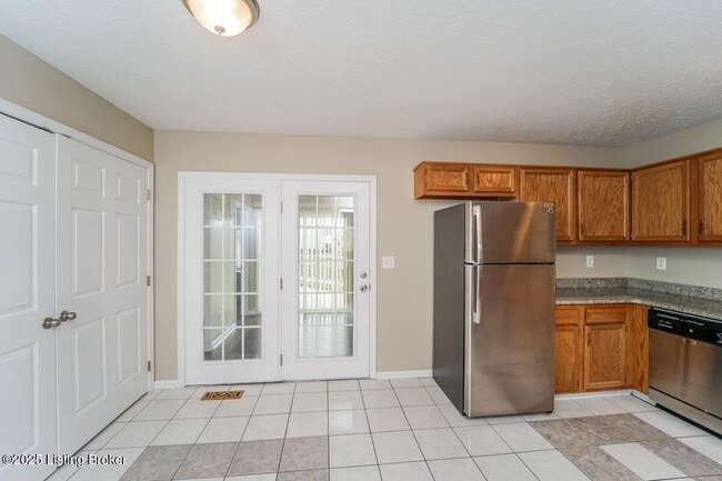 Building Photo - 386 Beech Cliff Cir