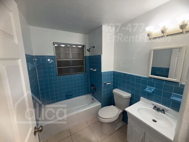 Building Photo - 820 N Sapodilla Ave