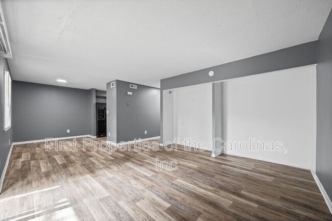 Building Photo - 9119 Spyglass Pl