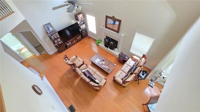 Building Photo - 4060 Suwanee Bend Dr