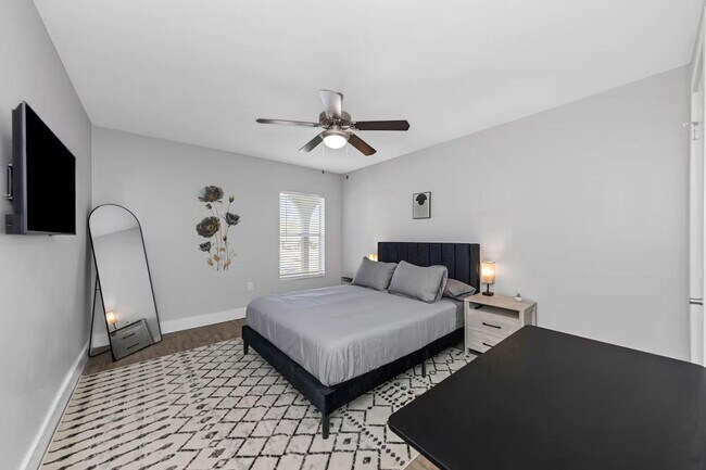 Building Photo - 4355 FL-60