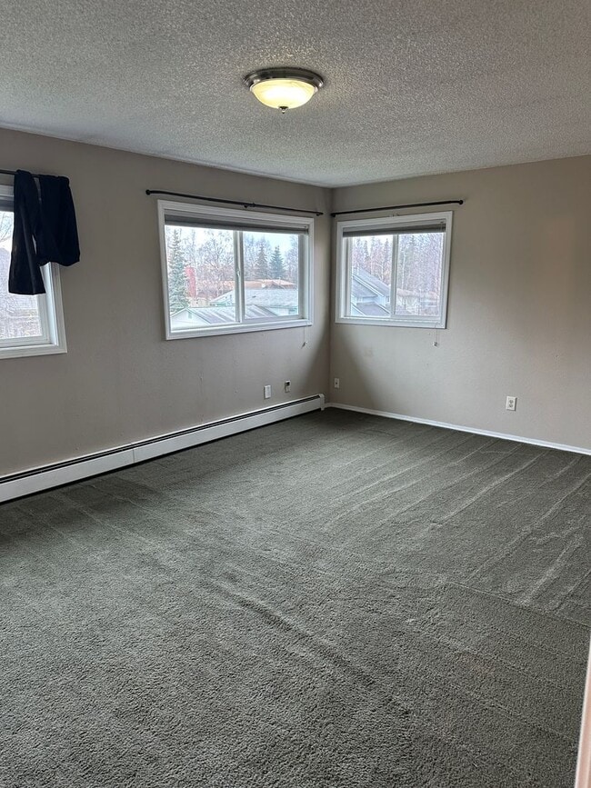 Building Photo - 4943-4945 Vance DR - SL