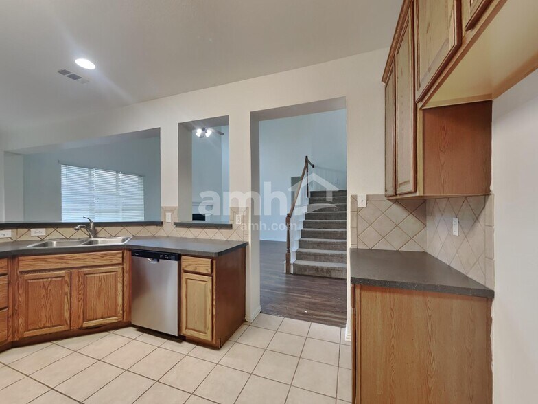 Building Photo - 4412 Mallow Oak Dr