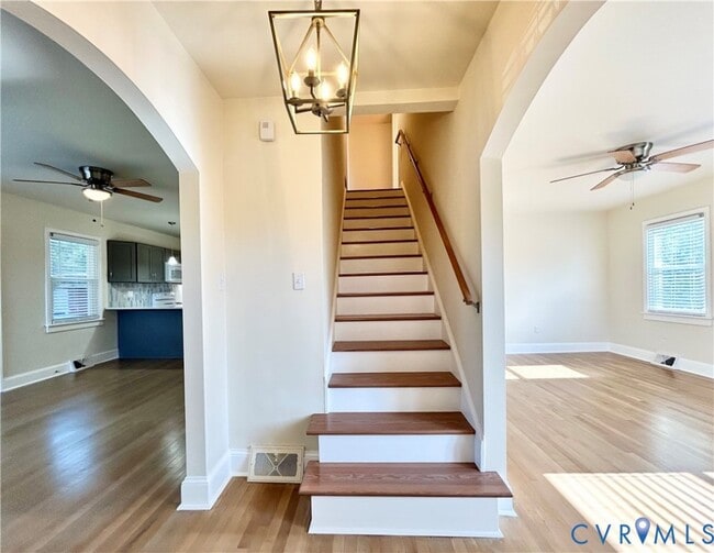 Building Photo - 411 Hillcrest Ave