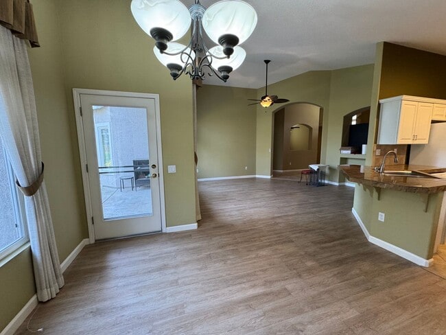 Building Photo - DEL WEBB 55+ Adult Community in Roseville!