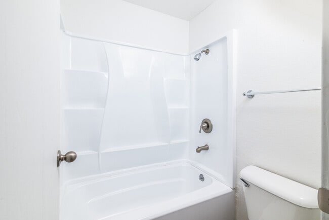 Building Photo - 521 Alameda del Prado