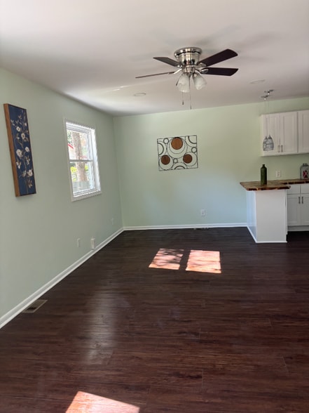 Building Photo - 1205 Crabtree Blvd