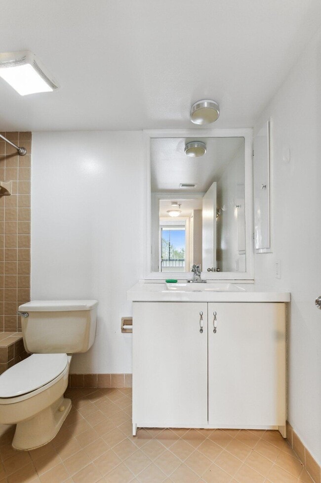 Building Photo - 6463 La Costa Dr