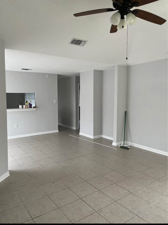 Building Photo - 512 Heritage Cove