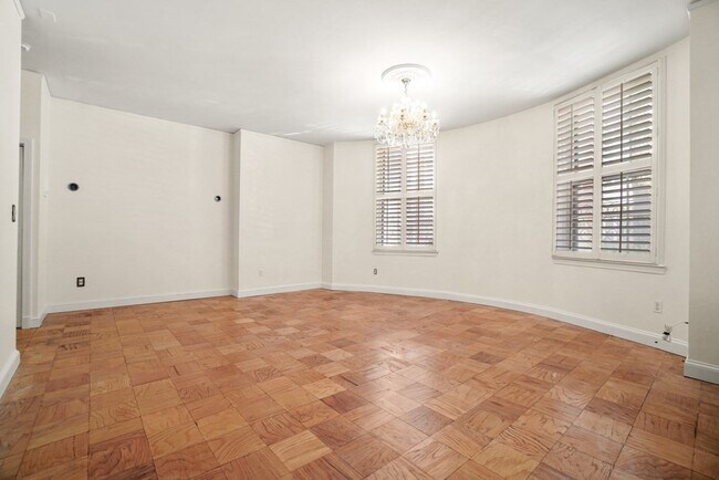 Building Photo - 27 Bowdoin St