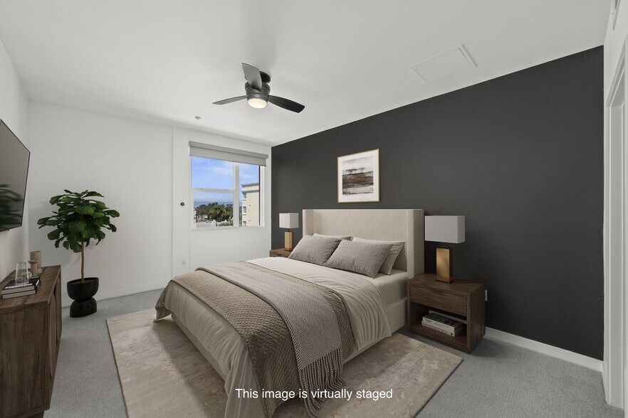 Building Photo - 3650 5th Ave