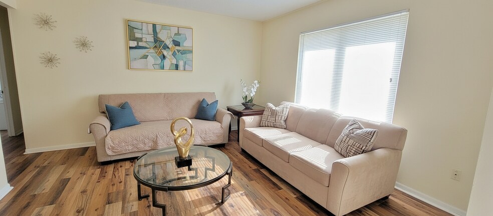 Building Photo - 507 NW 39th Rd