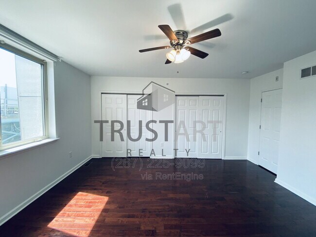 Building Photo - 1816 N Front St
