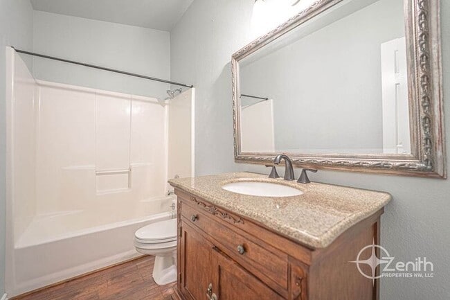 Building Photo - 4314 NE 126th St