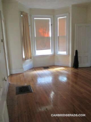 Building Photo - 95 Upland Rd