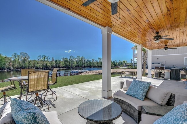 Building Photo - 455 Harbour View Dr