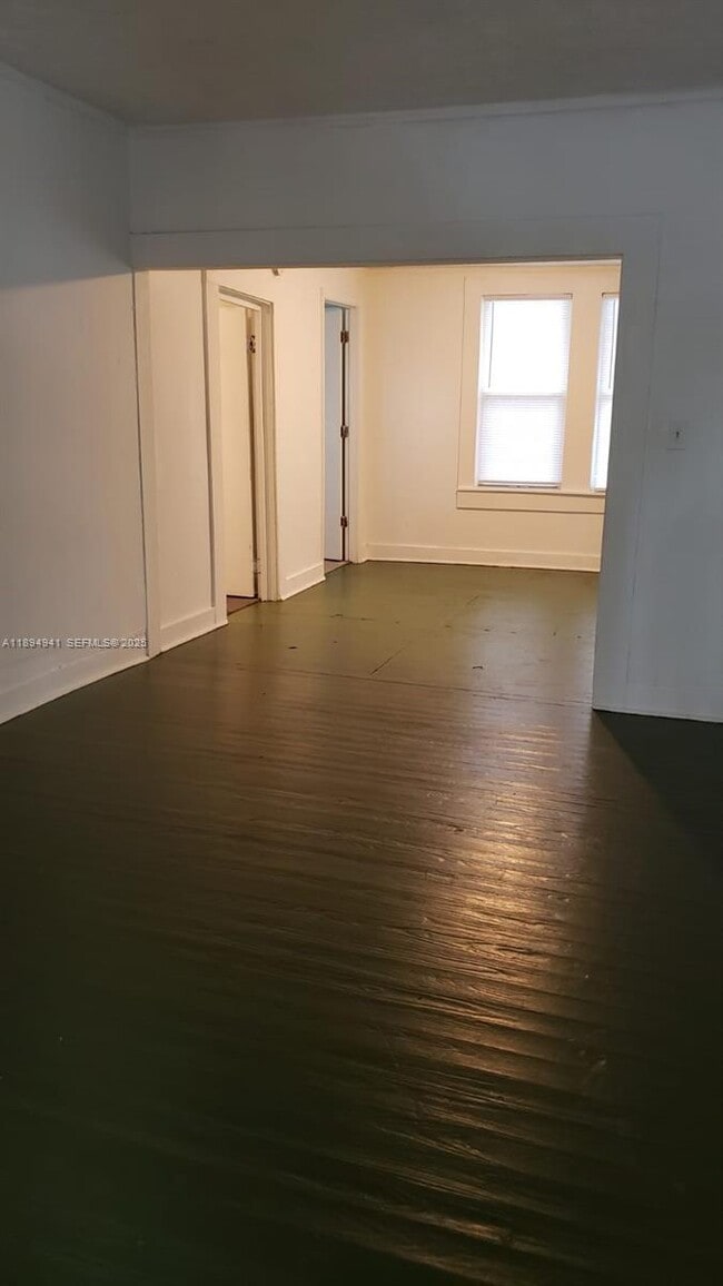 Building Photo - 1517 Logan St