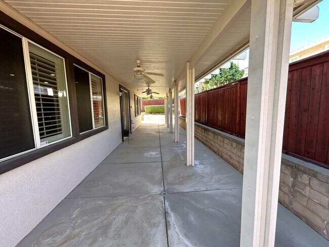 Building Photo - Via Mazatlan  Corona, 92882  (3 bed, 3 bath)