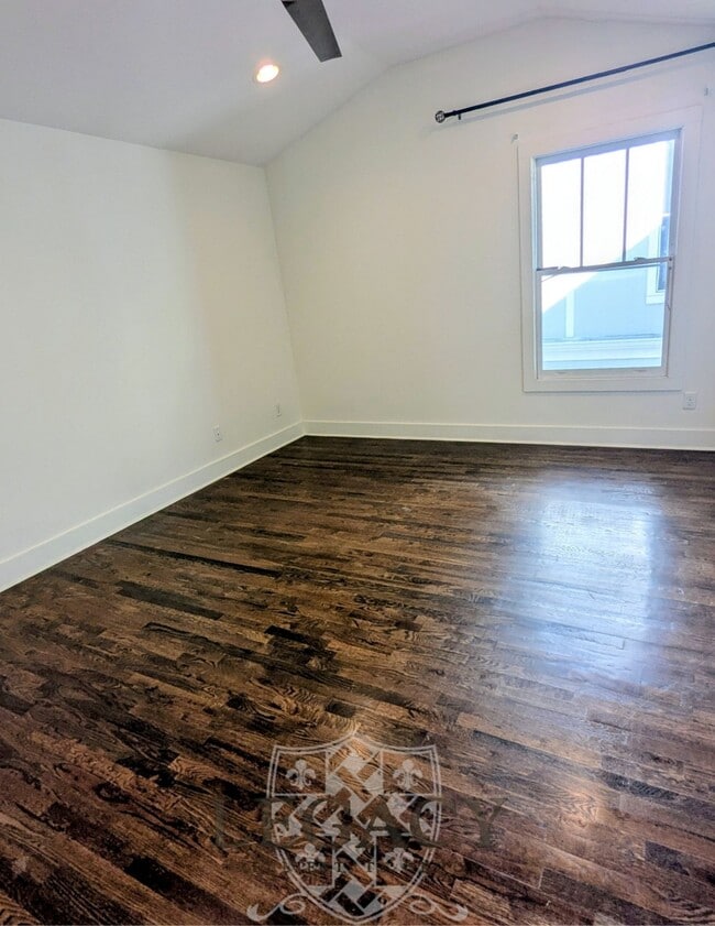 Building Photo - 1708 4th Ave N