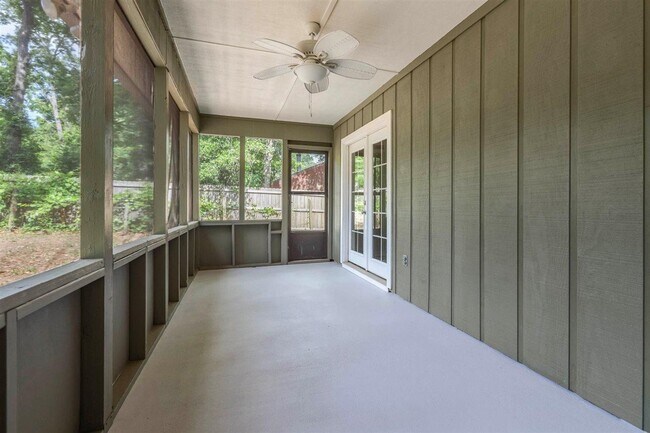Building Photo - 2556 Panther Creek Rd