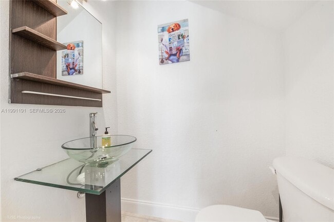 Building Photo - 3421 SW 13th Terrace