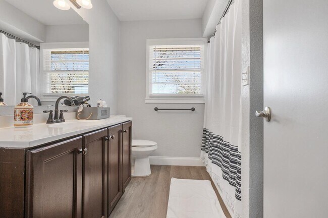 Building Photo - 4804 44th St