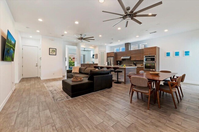 Building Photo - 53900 Avenida Ramirez