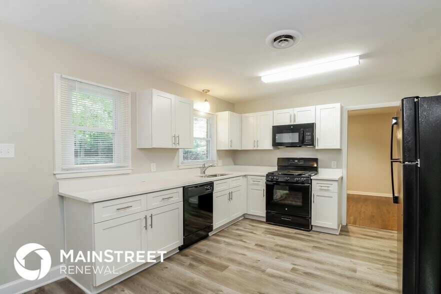 Building Photo - 501 Florham Dr