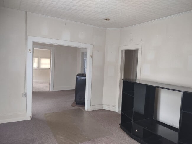 Building Photo - 2 Bedroom / 1 Bath Paducah