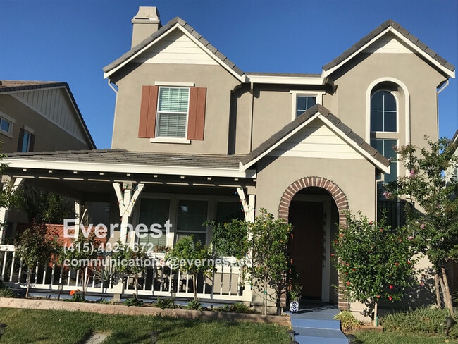 Primary Photo - 4-Bedroom, 3.5-Bathroom Home in a Convenie...