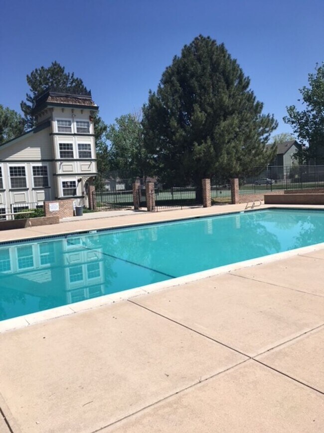 Building Photo - Fort Collins Living with Space to Spare - Available Early August