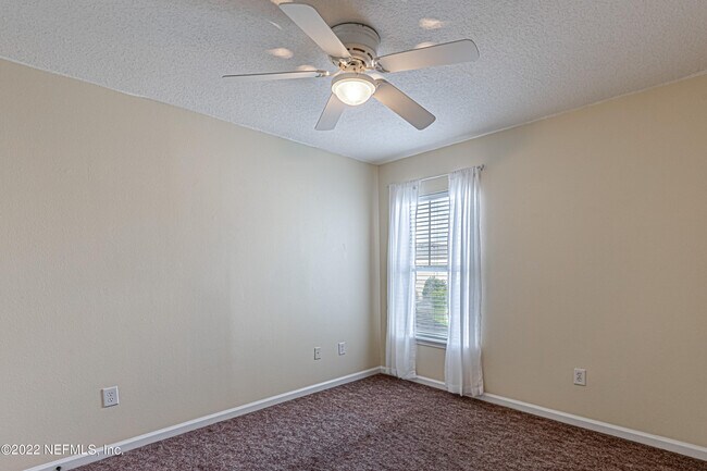 Building Photo - 1500 Calming Water Dr