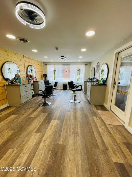 Building Photo - 17 Bound Ave