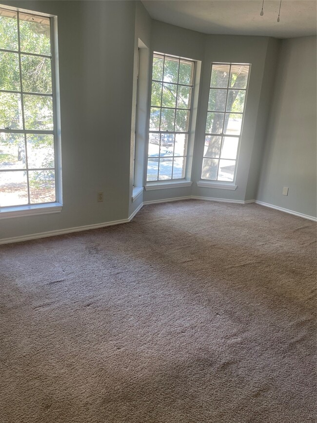 Building Photo - 3443 Nutwood Ln