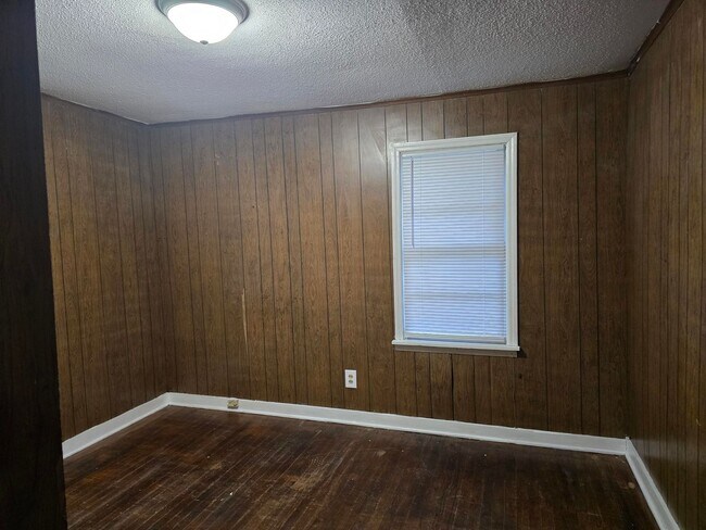 Building Photo - 1339 Blue Ridge Terrace