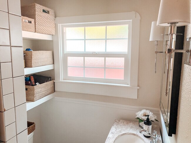 Building Photo - 2315 Dwight Way