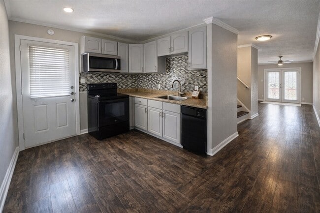 Building Photo - 4335 Cedar Springs Rd