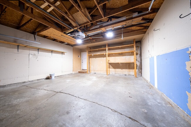 Building Photo - 3688 Falcon Way