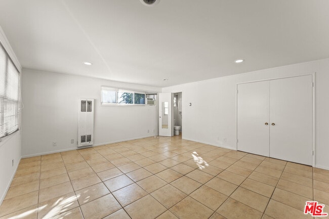 Building Photo - 5908 Abernathy Dr