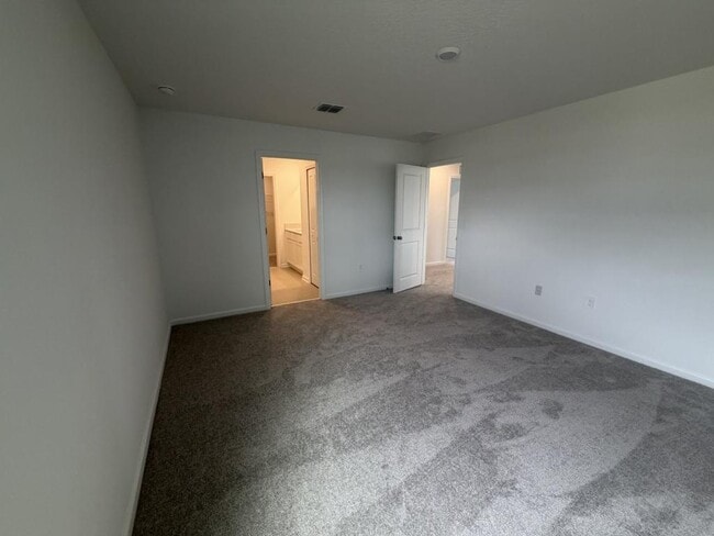 Building Photo - 2510 Hallow Gdn Rd