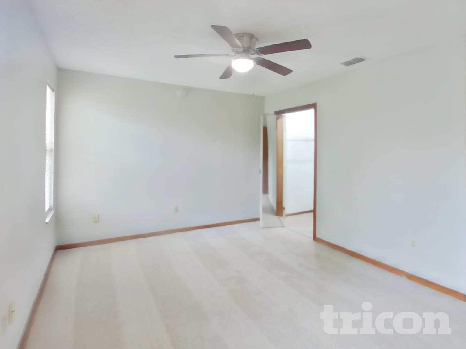 Building Photo - 10660 Squires Ct
