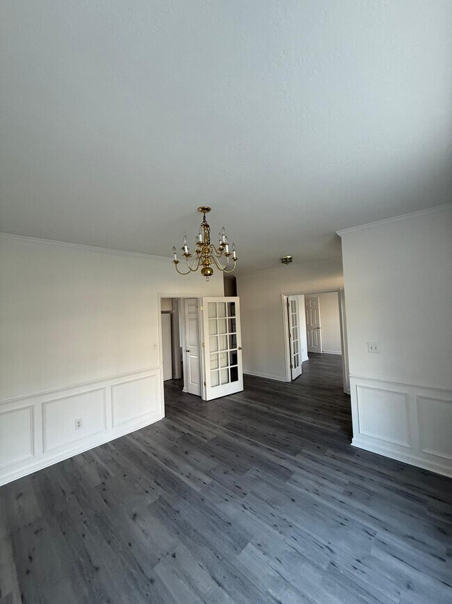 Building Photo - 297 High Chaparral Dr