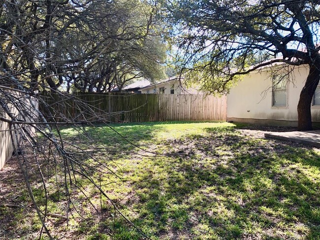Building Photo - 1514 Carriage Hills Trail