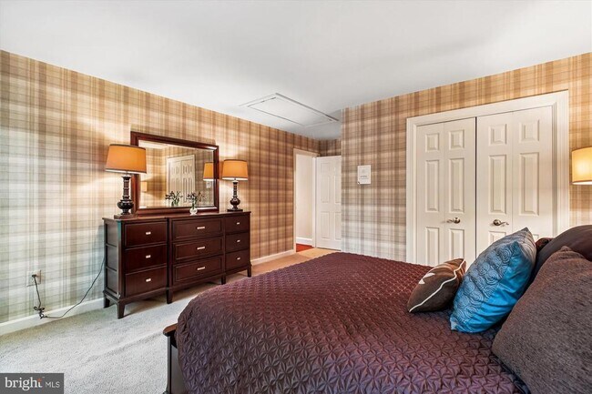 Building Photo - 9454 Newbridge Dr