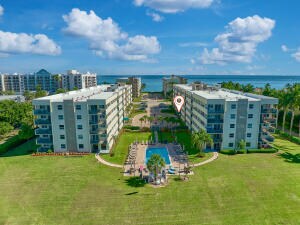 Building Photo - 1236 Hillsboro Mile