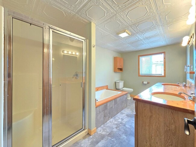 Building Photo - 3 Bedroom Home in Marysville Now Available!