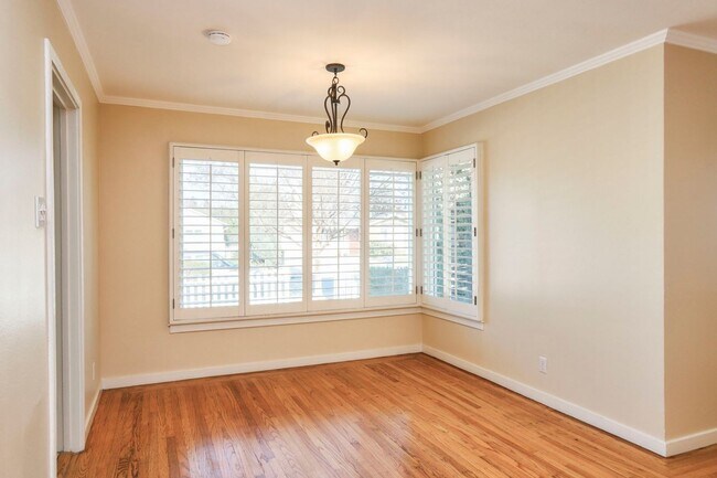 Building Photo - 3 Bed / 2 Bath Redwood City home with calming backyard oasis and a white picket fence. YouTube to...