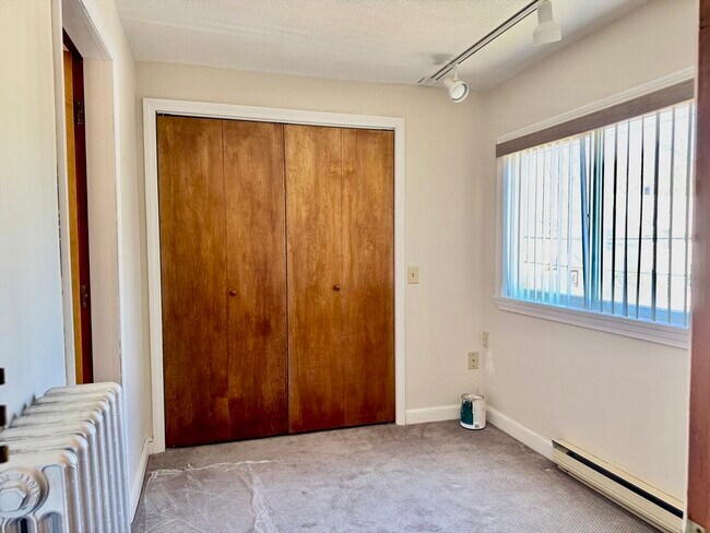 Building Photo - 70 Durso Ave