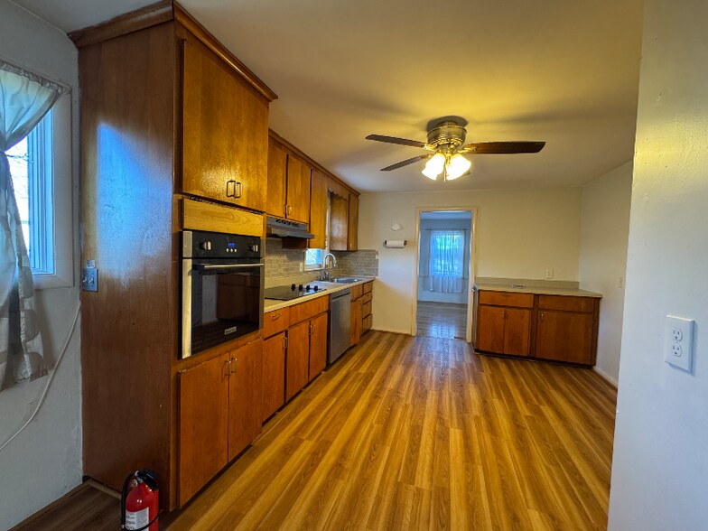 Building Photo - 21 High St